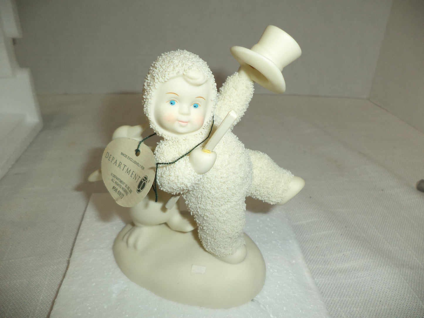 The Snowflake Shuffle 2002 NIB Snow Babies Figurine