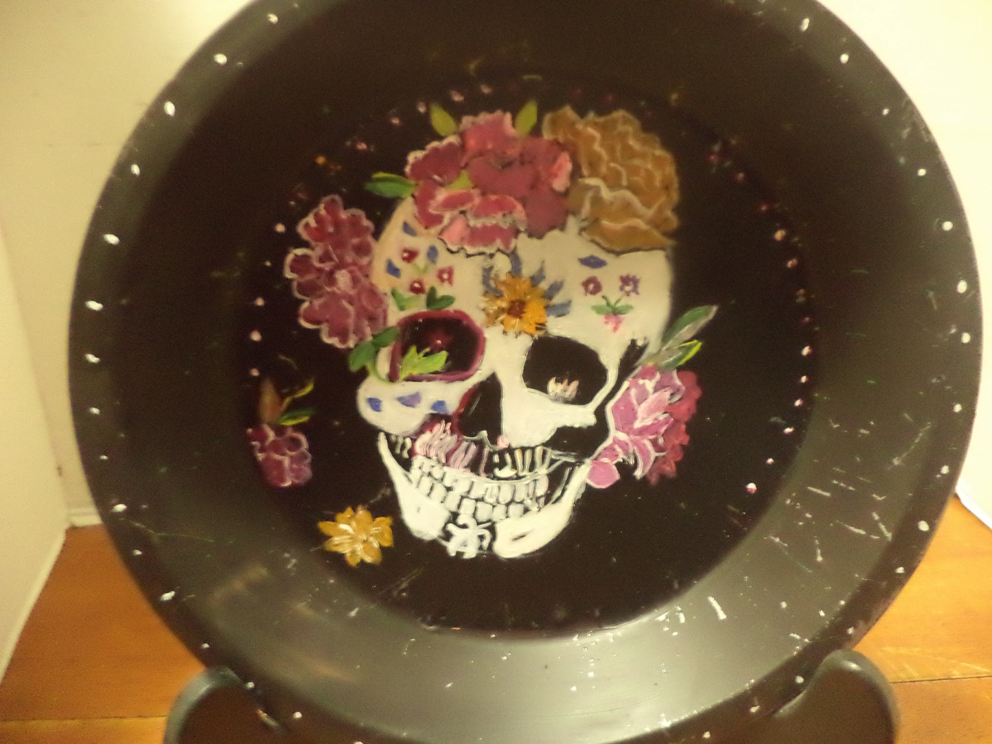 Spooky Painting On Pie Pan