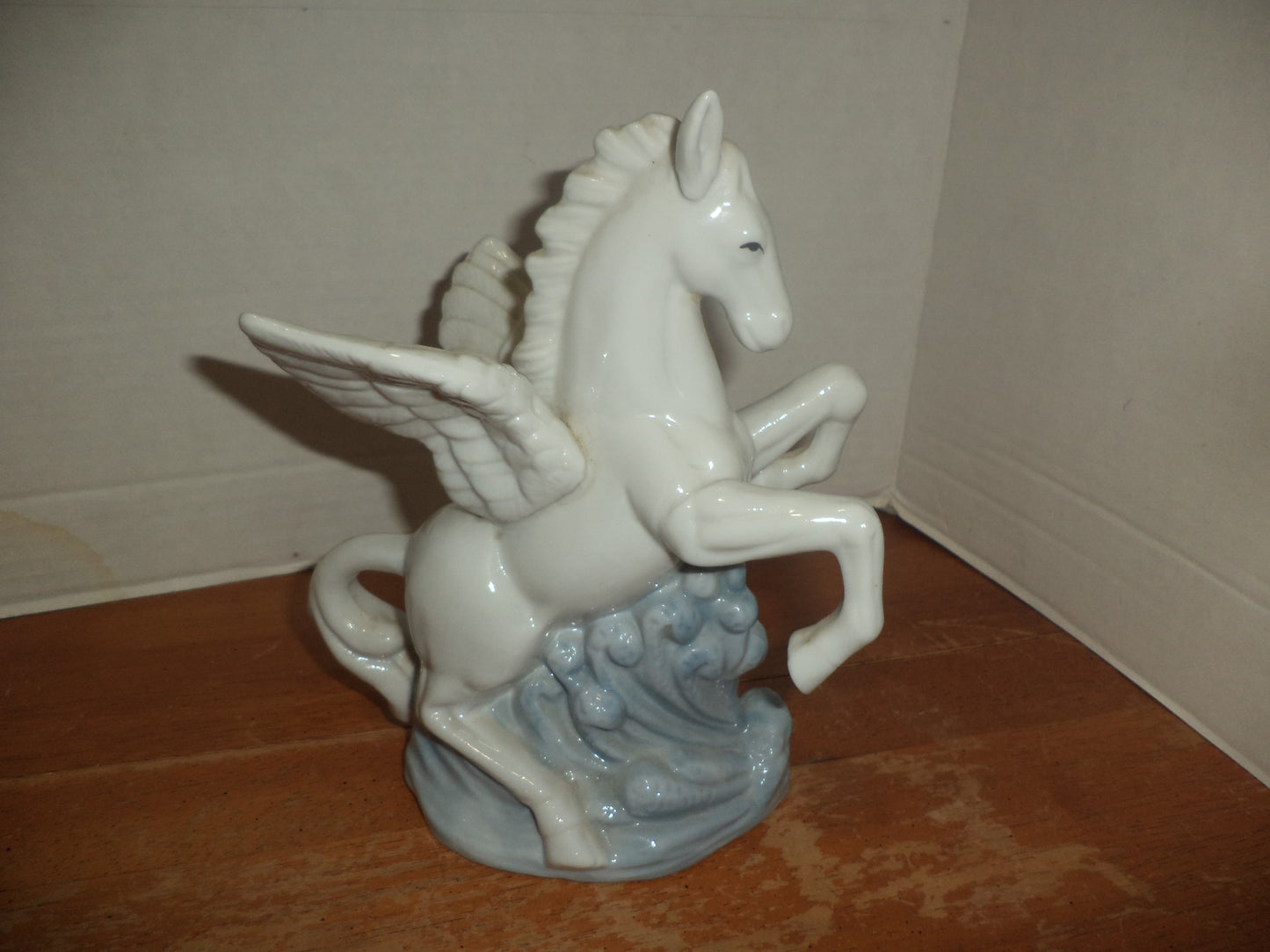 UOGC Pegasuis Horse Figurine