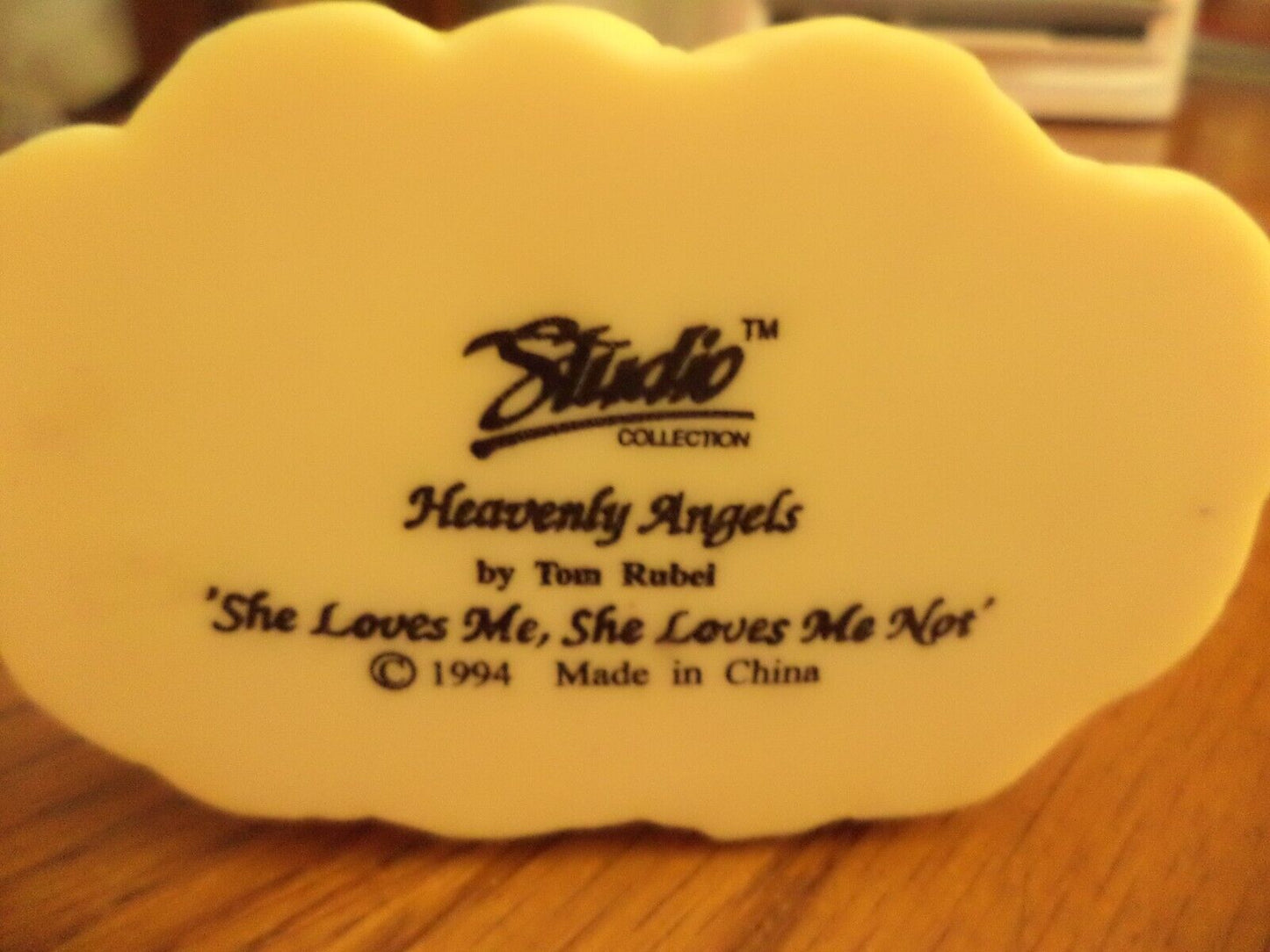 1994 Studio Collection HEAVENLY ANGELS "She loves Me She Loves Me Not"