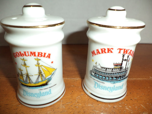 Vintage Disneyland Mark Twain Columbia Salt & Pepper Shaker READ Rare.