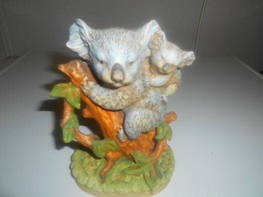 Lefton Koala Bear & Baby Figurine