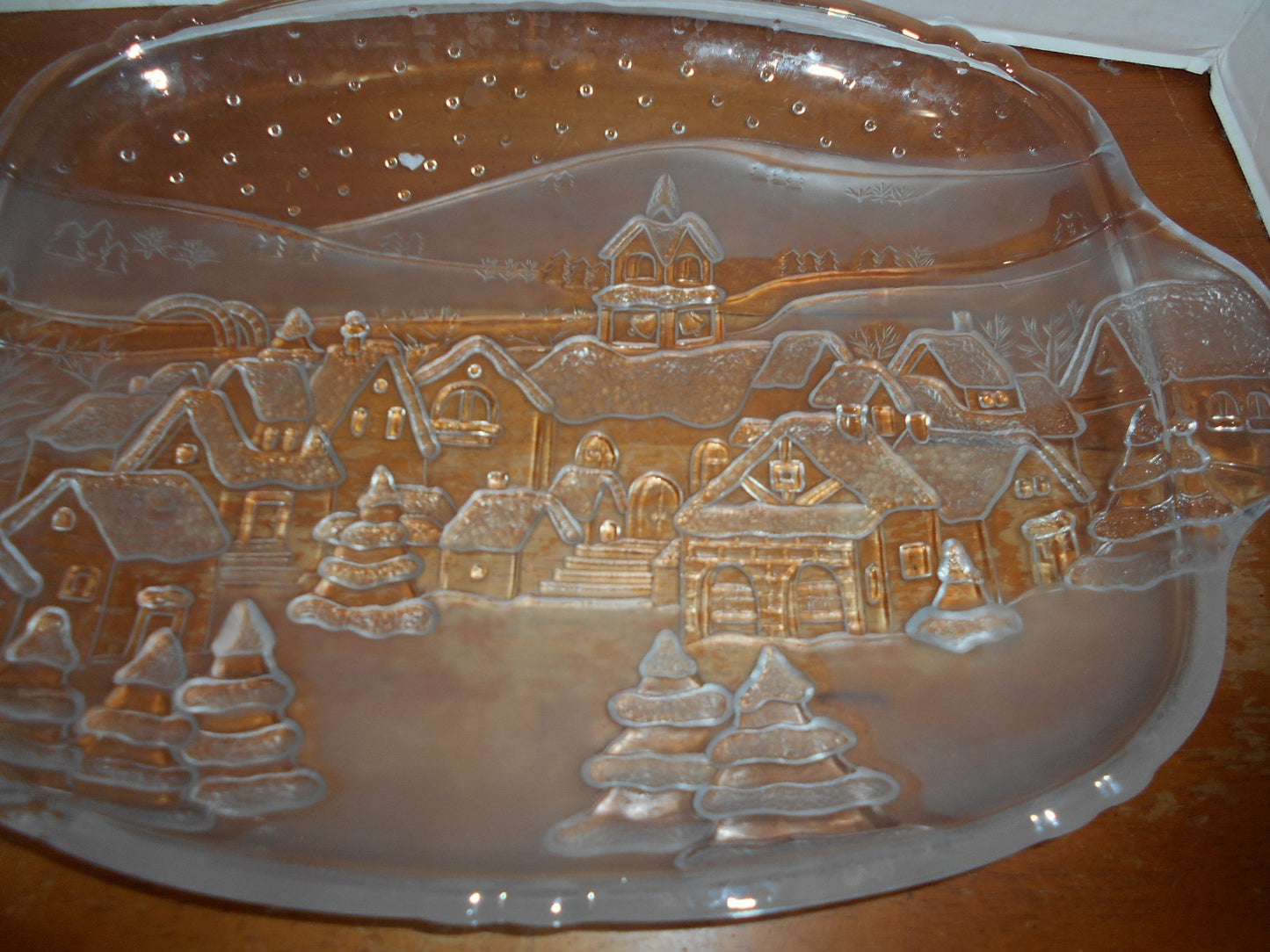 Crystal Clear Studios Embossed Winter Scene Serving Platter W/ Handles 92’ Japan