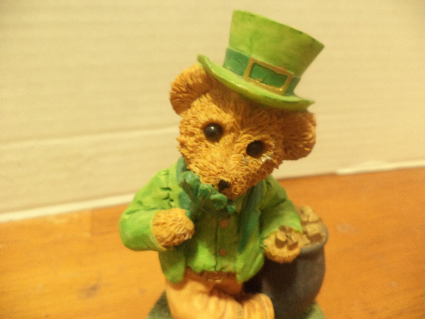 #1 Bears Around The World Figurine