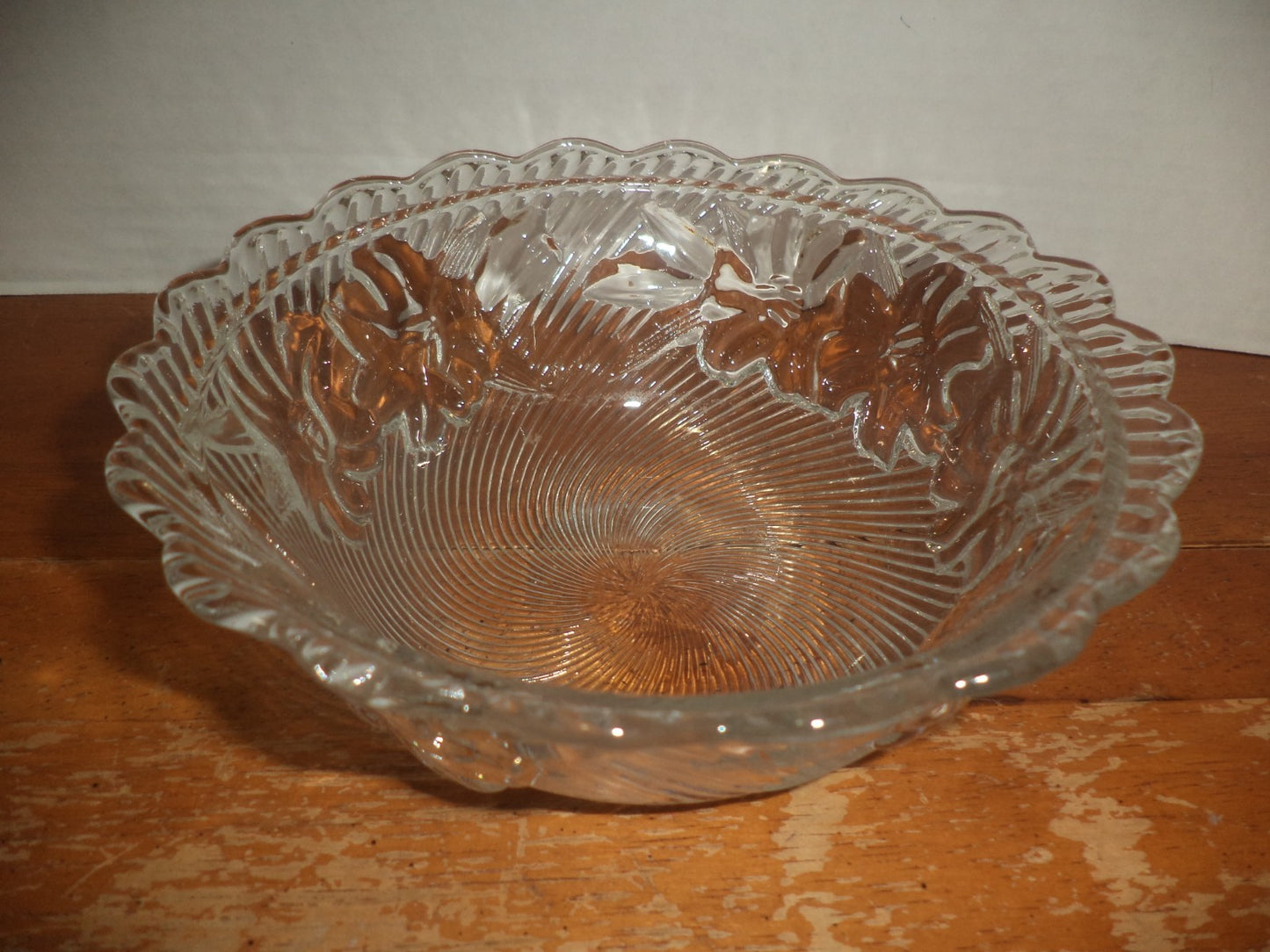 KIG Swirl Pattern Embossed Flowers, Scalloped Rim Bowl