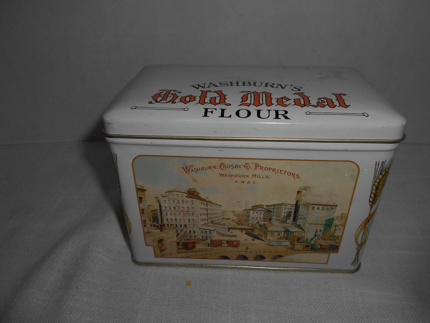 Vintage Style Washburn's Gold Medal Flour Metal Recipe Box Tin with Recipe Cards