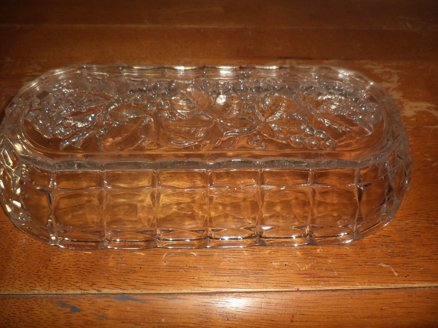 Indiana Glass Constellation Oval Clear Glass Dish w/ Frosted Glass Grape Design