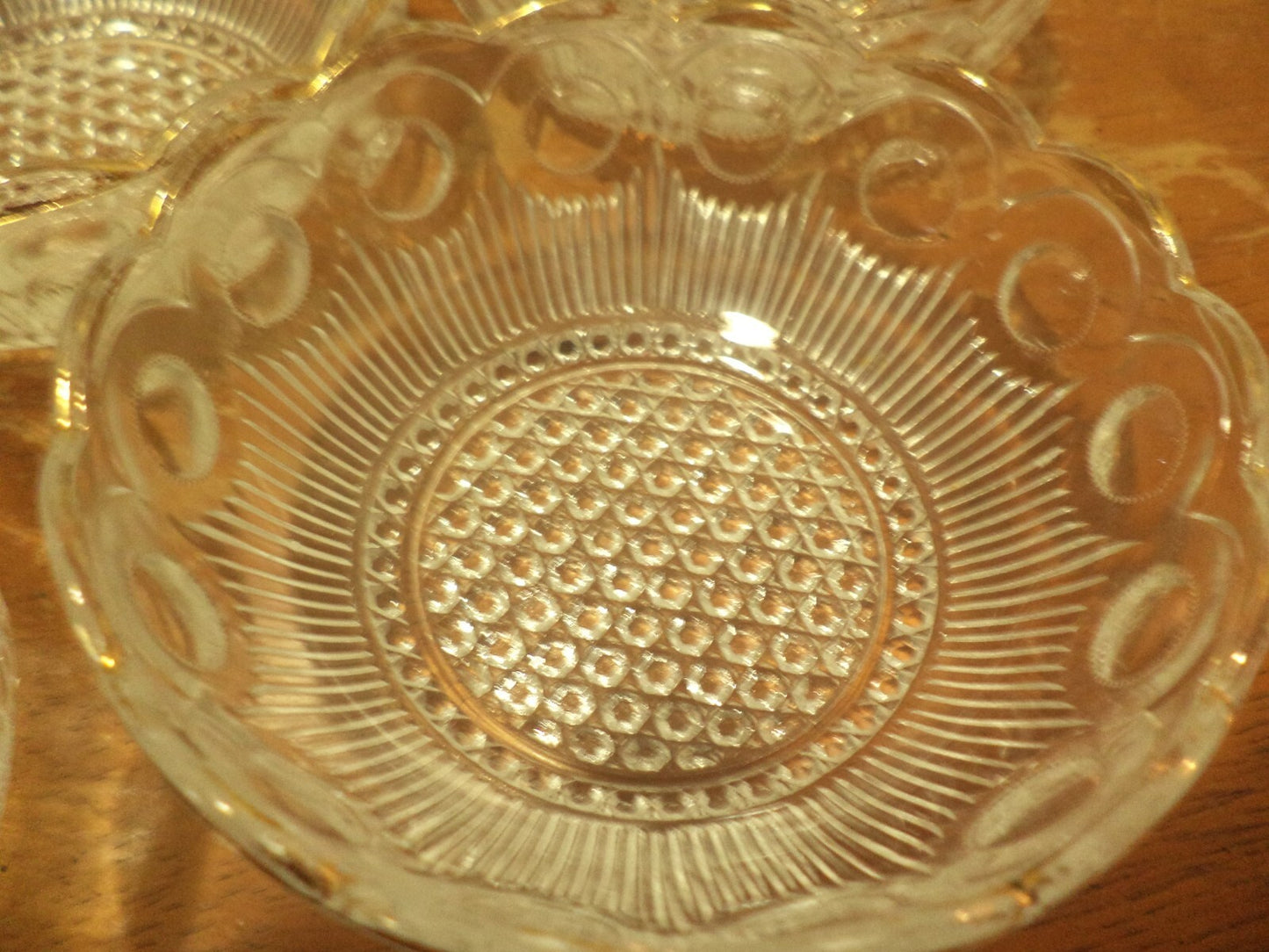 Five Scalloped Edge Bubble Design Bartlett & Collins Dessert Bowls