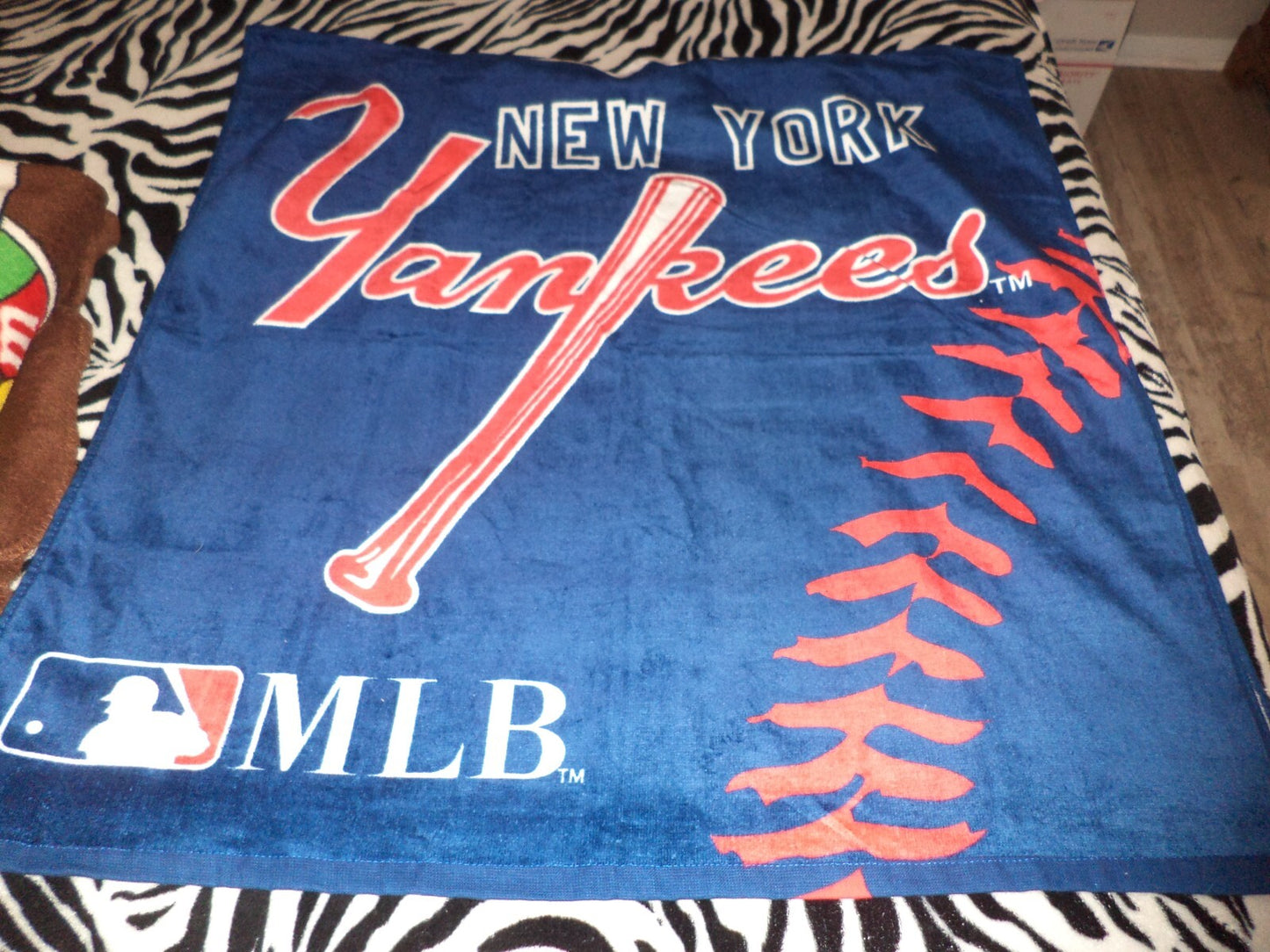 NEW MCARTHUR MLB NEW YORK YANKEES BASEBALL BEACH TOWEL 30" X 60" COTTON