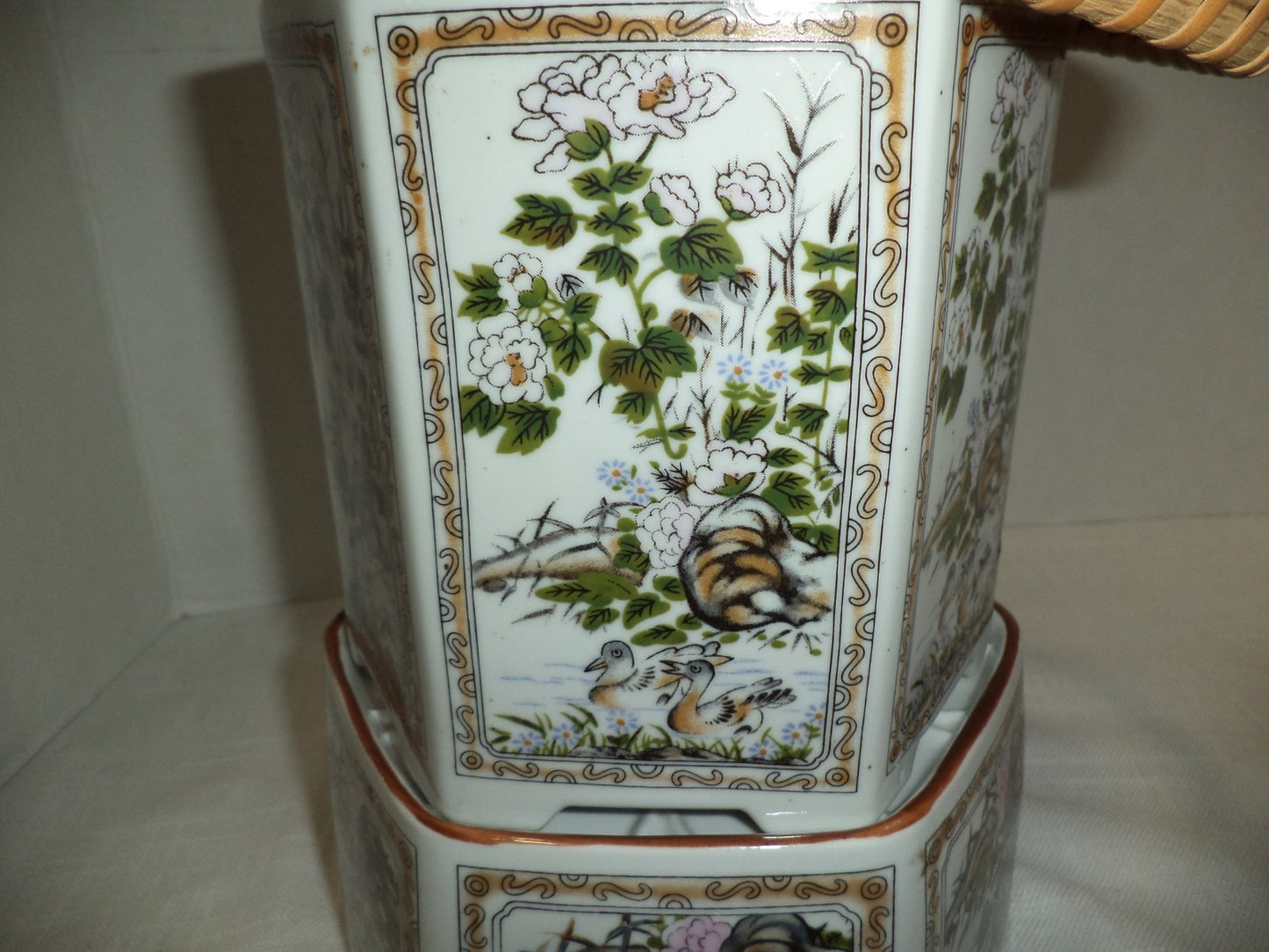 Royal Shillah Tea Pot W/ Candle Warmer W/ Bamboo Handle