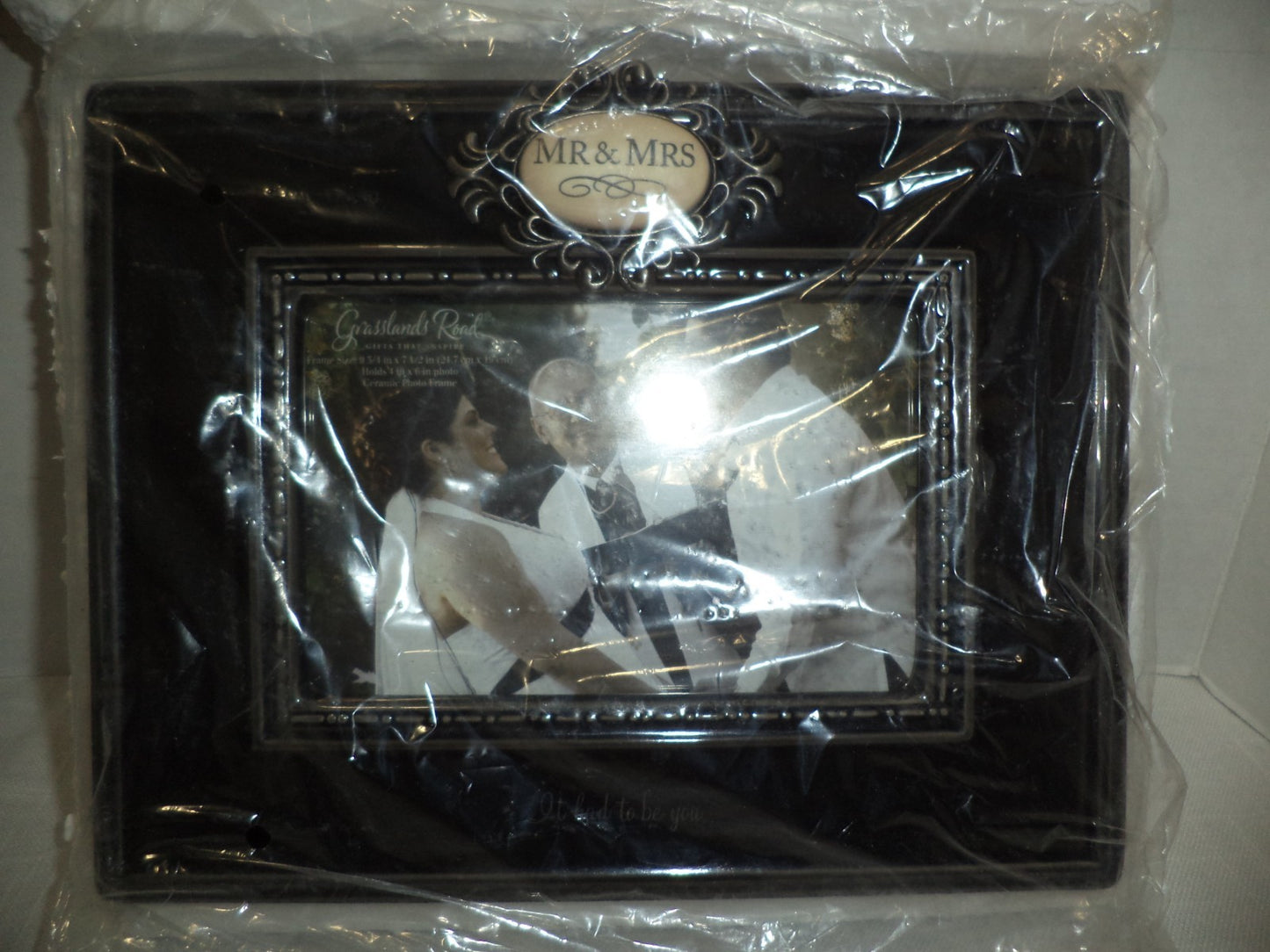 Mr & Mrs. Frame NIB