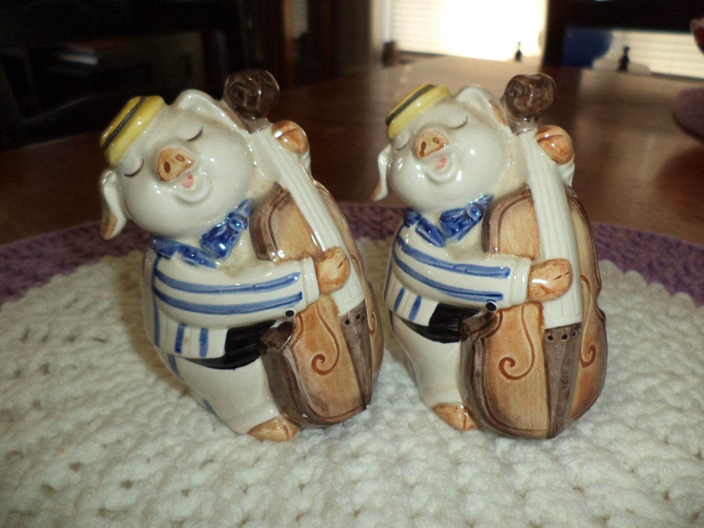 Otagiri Salt & Pepper Shakers Jazzy Pig Musicians Jazz 1990's Cello Players