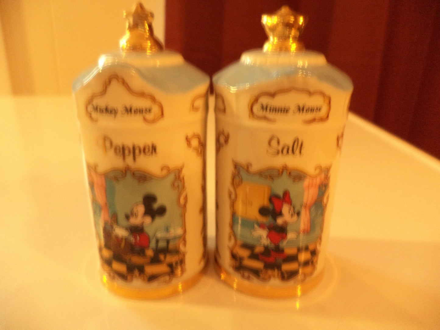 Disney Mickey & Minnie  Salt & Pepper Shakers