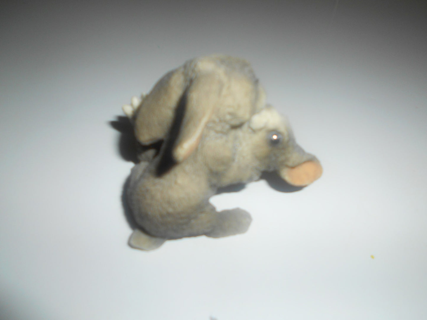 Bunny Kissing  Rabbits Italy VTG Figurine Resin 1988 Original by Castagna 3”
